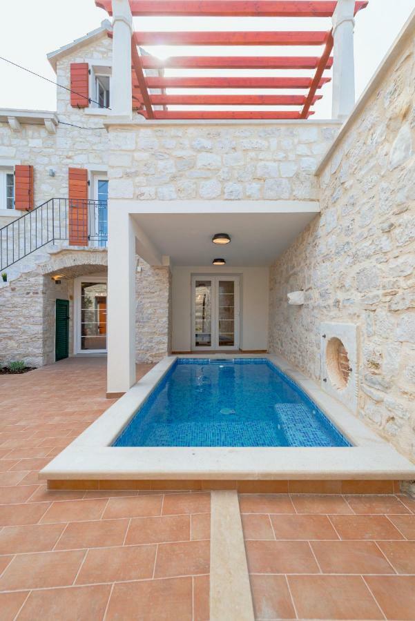 Holiday Home Rocca Супетар Екстериор снимка