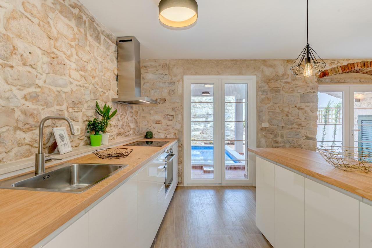 Holiday Home Rocca Супетар Екстериор снимка